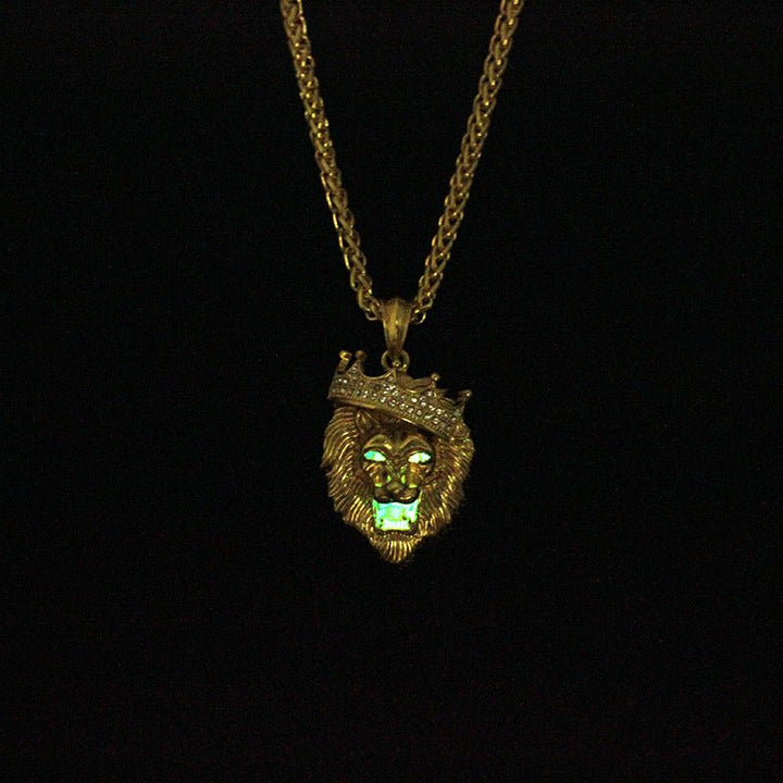 Europe and the United States selling diamond crown lion hip - hop luminous necklaces men Unisex gold - plated hiphop luminous Pendant - Fashion TechEurope and the United States selling diamond crown lion hip - hop luminous necklaces men Unisex gold - plated hiphop luminous Pendant