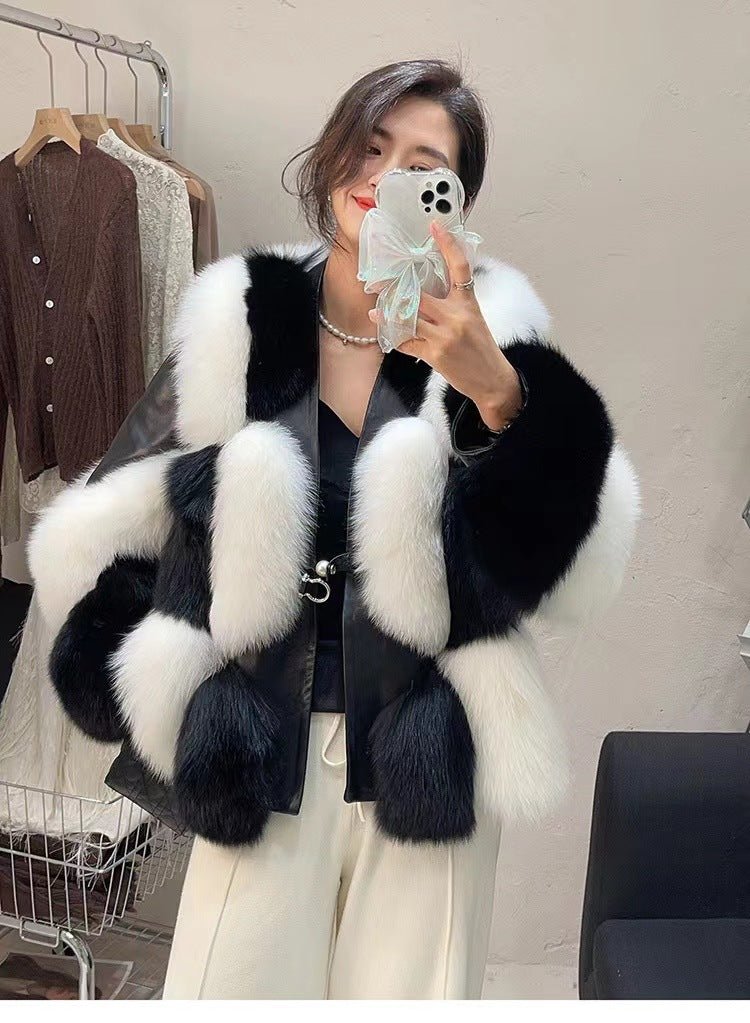 Women's Black And White Contrast Fur Coat - Fashion TechWomen's Black And White Contrast Fur Coat